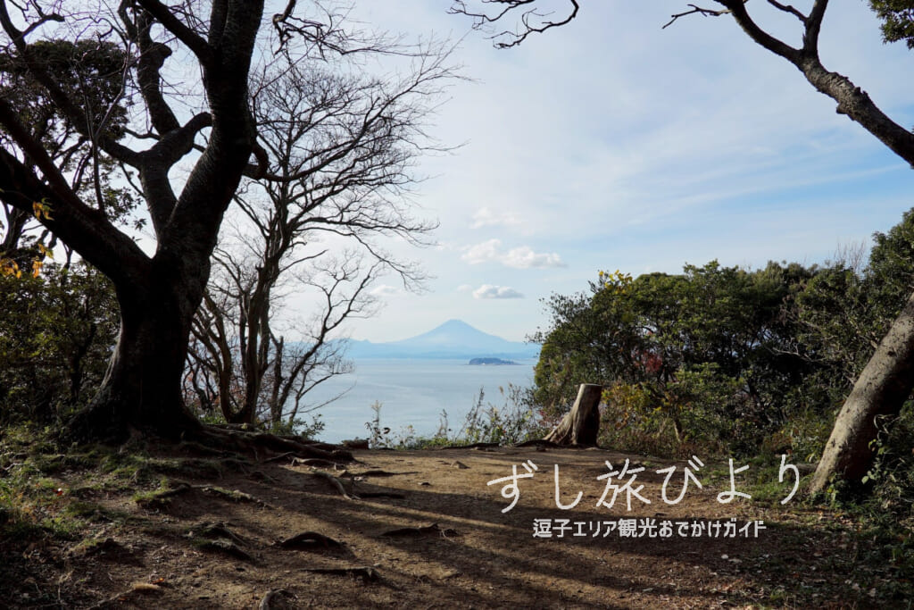 長柄桜山古墳群-第2号墳より富士山、江の島方面を望む（撮影日：2020.12.18）